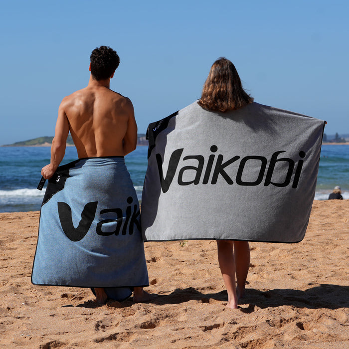 Beach Towel with Zip Pocket - Ocean Blue