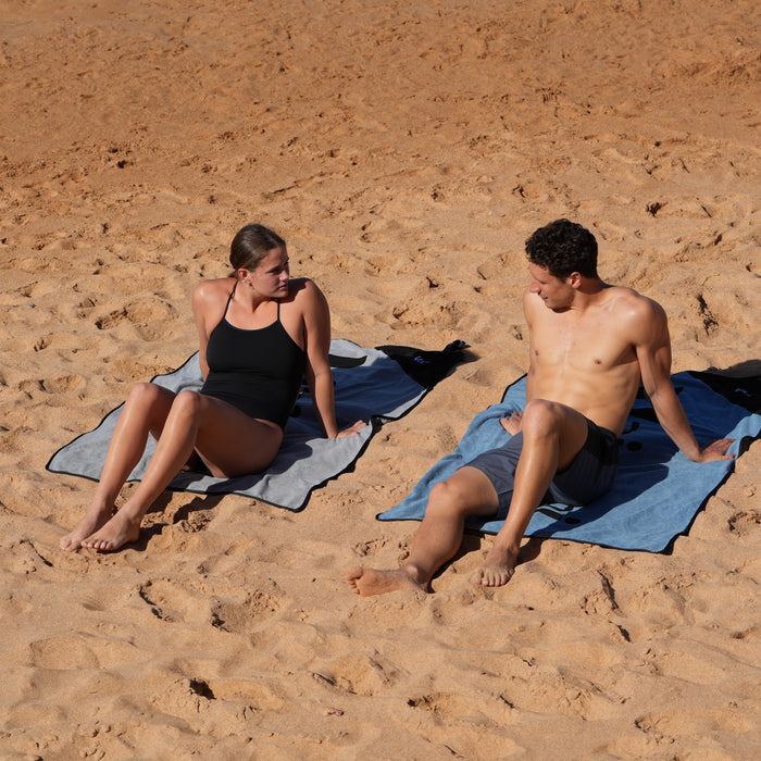 Beach Towel with Zip Pocket - Ocean Blue