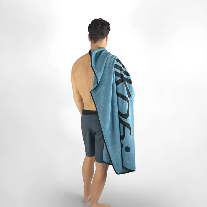 Beach Towel with Zip Pocket - Ocean Blue