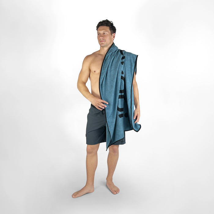 Beach Towel with Zip Pocket - Ocean Blue