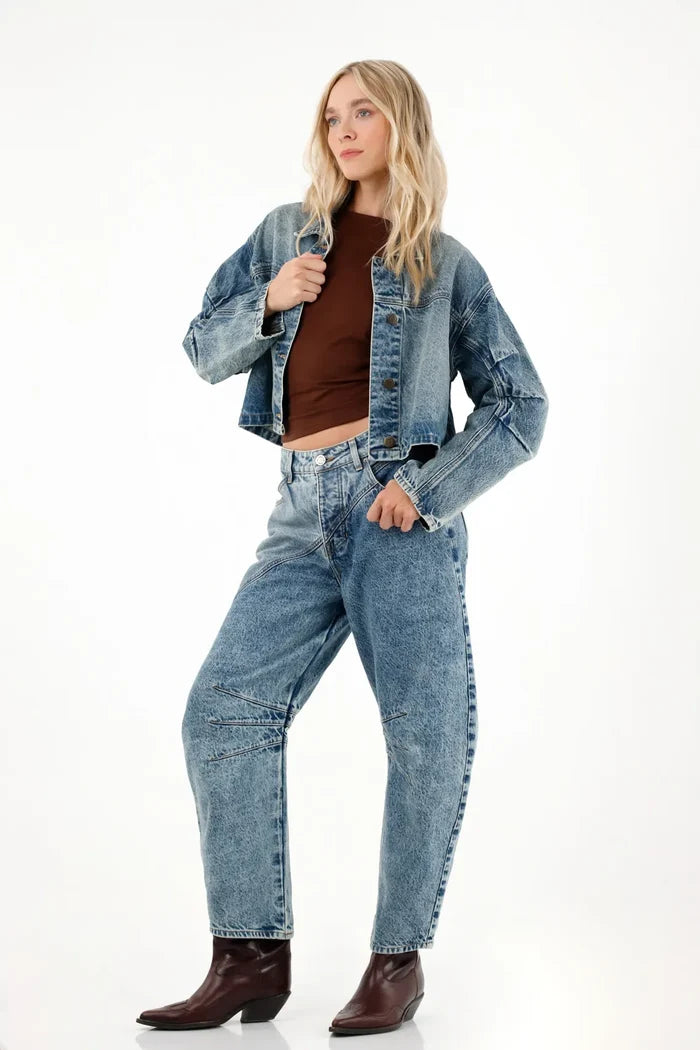 Blue Low Rise Horseshoe Jeans for Women